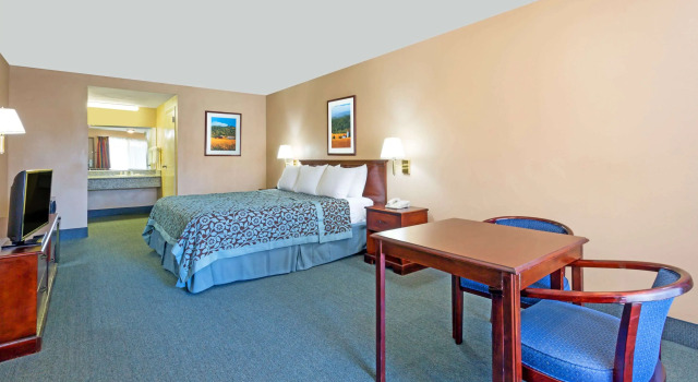 Days Inn by Wyndham Fontana / Rialto, Reserva ahora Posada u hostería Hoteles en Fontana con piscina, Piscina