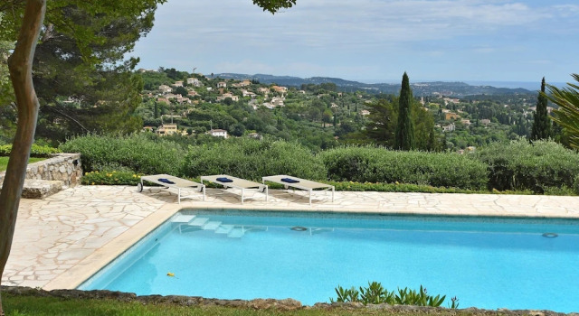 Vintage Villa in Grasse With Private Swimming Pool, Забронировать Вилла Виллы Овернь-Рона-Альпы, Вилла