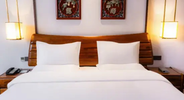 Люкс Yufeng Jade Hotel (Jianjiang Avenue Branch, Duyun City)