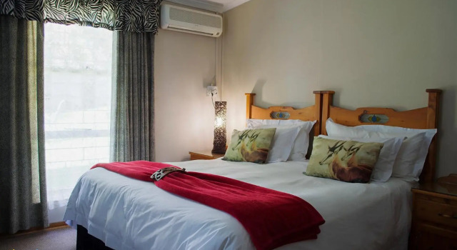 Riverbush Lodge Guesthouse, Забронировать Отель Отели Фри-Стейт с парковкой, Парковка