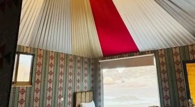 Luxury purple bubble tents