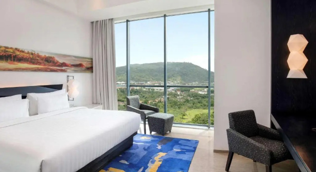 Двухместный номер Superior с видом на горы Novotel Lampung