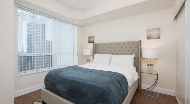 Metropolis Suites Yonge Sheppard, Забронировать Отель Отели Торонто с бассейном, рядом с Museum of Contemporary Canadian Art, Бассейн