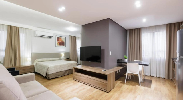 Le Village Flats e Hotel, Забронировать Отель Отели в центре Жоинвили, в центре