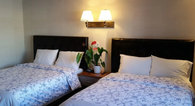 Au Doc Motel, Book Motel Hoteller i Repentigny med parkering, Parkering
