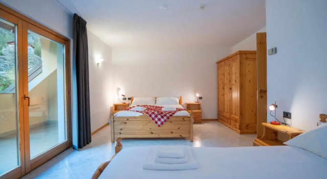 Семейный номер Standard с балконом Hotel Fior di Roccia Valmalenco