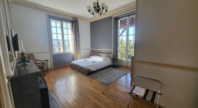 Трёхместный семейный номер Standard Hotel Bellevue