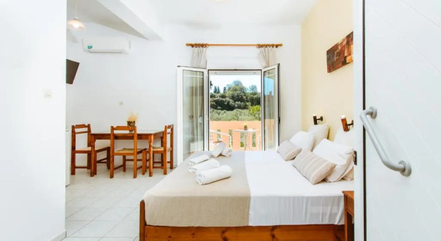 Номер Economy Koulouris Apartments