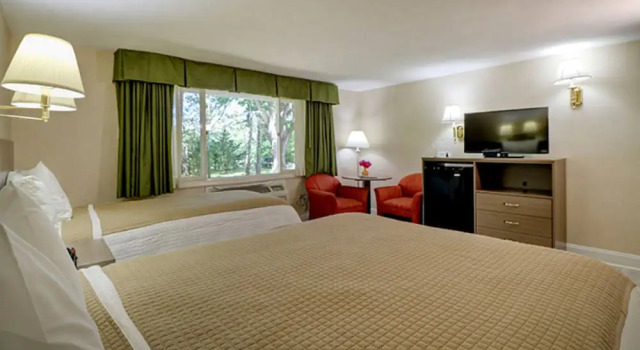 Трёхместный номер Standard Skaket Beach Motel