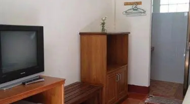 Maenam Lodge