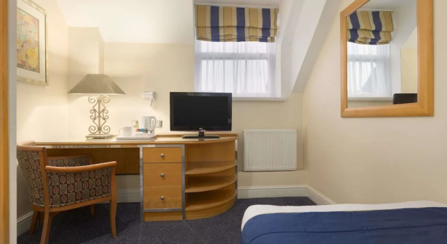 Одноместный номер Standard Ramada by Wyndham Crawley Gatwick