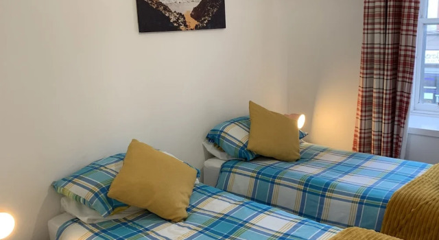 Апартаменты High street Flat
