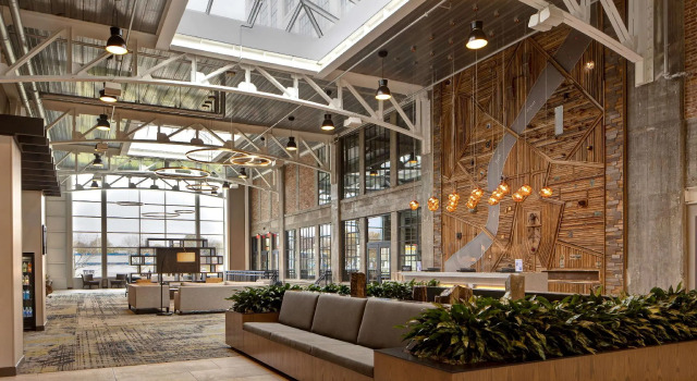 Номер Standard Embassy Suites By Hilton Rockford Riverfront