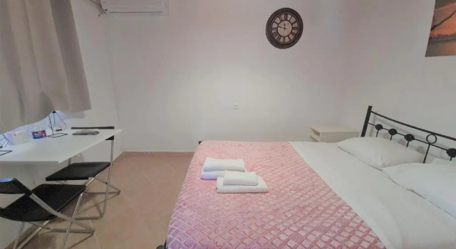 Апартаменты George Apartments by the Sea and Airport