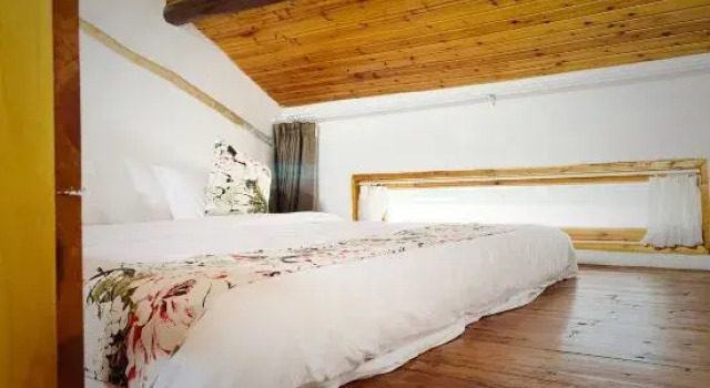 Номер Standard с 5 комнатами с балконом и с видом на реку Yiyun Boutique Inn (Tongli Juepin Design)