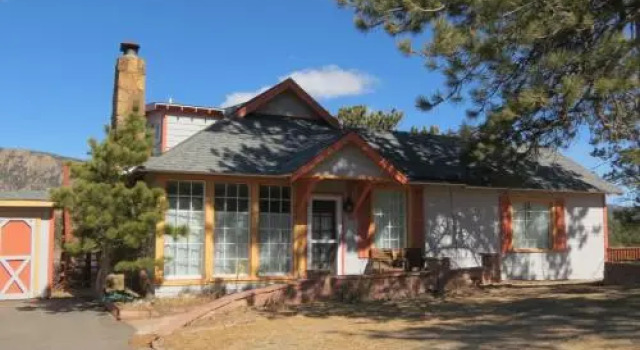 New! Edelweiss Mountain Haus -- E.V. Reg # 3386 Cottage, Забронировать Дом для отпуска Отели Эстес-Парк с парковкой, рядом с Lake Estes 9-Hole Golf Course, Парковка