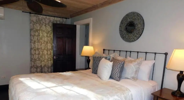 Cottage Sapodilla House