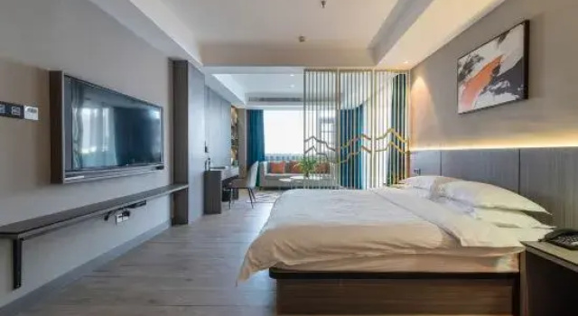 Люкс с красивым видом из окна GreenTree Inn Yancheng Station Hotel