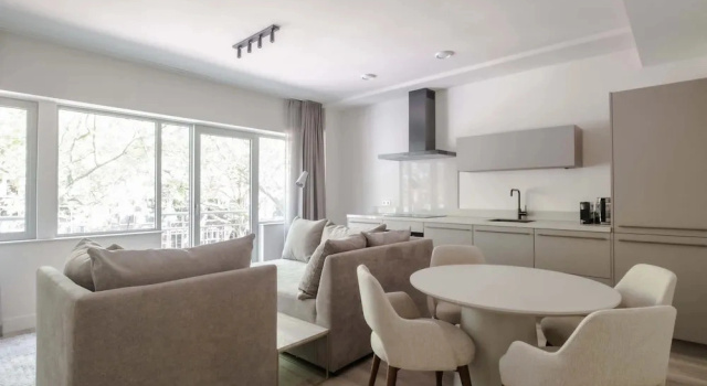 Modern 1BR Apartment in Rotterdam Centre, Забронировать Апартаменты/квартира Роттердам Южная Голландия, рядом с Городской Театр Роттердама
