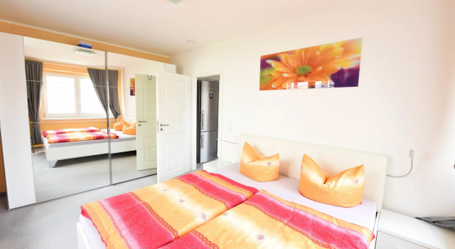 Haus Shiralee - Das Ferienhaus Warnemünde, Забронировать Отель Отели Ростока 3 звезды, рядом с Парк Варнемюнде-Кур, 3*