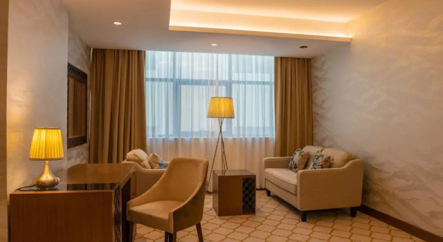 Люкс Standard Royal Crown Hotel