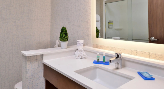 Номер Standard Holiday Inn Express Melbourne West by IHG