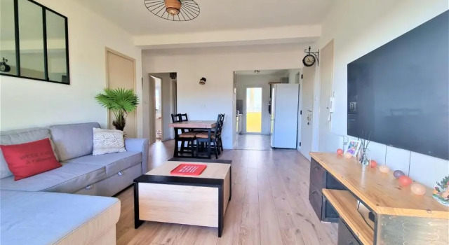 Appartement T3 Aguillon à 15min des plages à pied, Забронировать Апартаменты/квартира Отели Тулона с парковкой, рядом с Тулонский пляж, Парковка