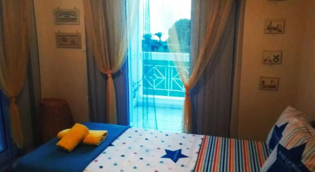 Sunny Villa Sea View by RentalsPro Services, Rezerwuj Willa Hotele w Sithonia z parkingiem, Parking