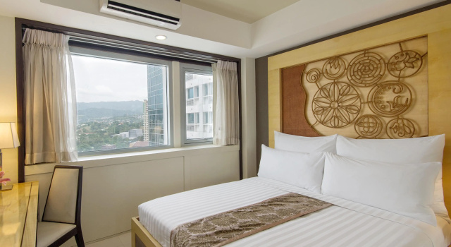 Полулюкс Quest Hotel & Conference Center Cebu
