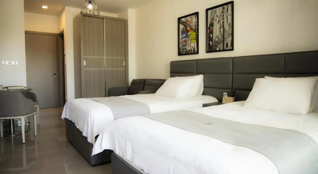 Standard Double room with balcony Jimmys Suites
