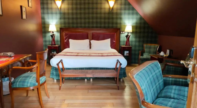 Полулюкс Demeures & Châteaux Hôtel Domaine le Clos des Fontaines