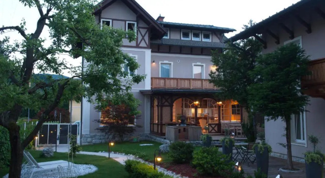 Двухместный номер Superior с видом на горы Alice Chalet Bled