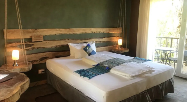 Двухместный номер Standard c 1 комнатой с балконом и с видом на горы Elementos Eco Lodge