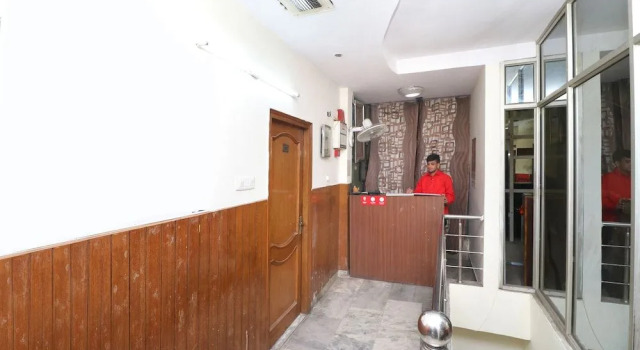 OYO 28168 Hotel Regal 2, Забронировать Отель Отели Chandigarh Region с завтраком, Завтраки