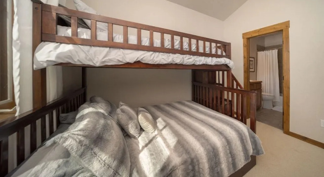 Bear Trail 3 Bedroom Townhouse by RedAwning