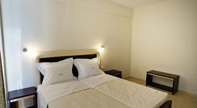 Трёхместный номер Standard с балконом Rg Status Hotel