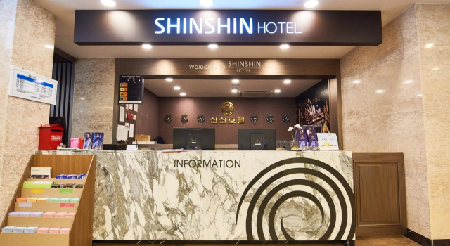 Полулюкс Shin Shin Hotel