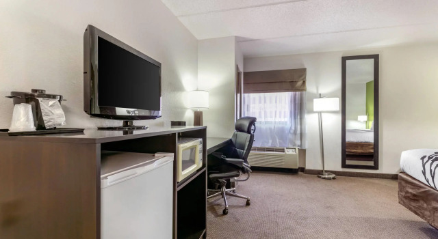Двухместный номер Standard Sleep Inn & Suites near Sports World Blvd