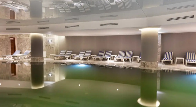Aqua Mount Hotel Thermal Spa Hot Spring, Rezerwuj Ośrodek wypoczynkowy Hotele w Kusadası z basenem, Basen
