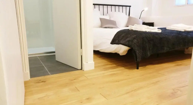 Montmartre - 3 Bedrooms apartment - 6 Guests - AC, Забронировать Апартаменты/квартира Апартаменты Парижа, рядом с Театр Казино-де-Пари, Апартаменты/квартира