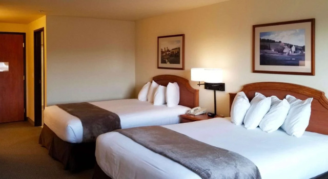 Clatskanie River Inn, Boek Hotel Clatskanie Oregon