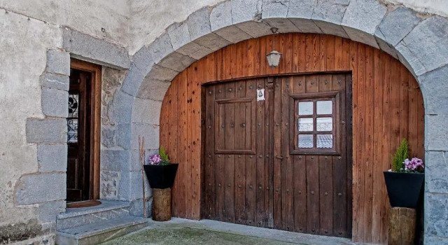 Casa Rural Artola Etxea, Rezerwuj Hotel Hotele w Baraibar z parkingiem, Parking