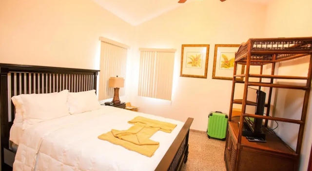 Lawson Rock Parrotfish 303, Rezervovat Hotel Sandy Bay Roatán