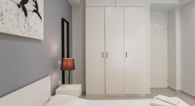 Minimal 2 BR near Olympic Stadium - 15 min walk, Забронировать Отель Афины Острова Саронического залива - Аттика, рядом с Turkish Embassy Athens