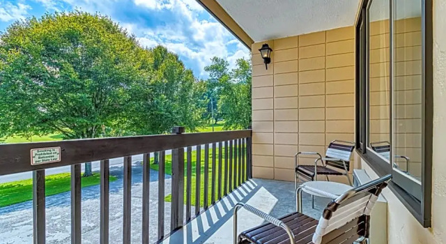 Двухместный номер Standard с балконом Highland Manor Inn