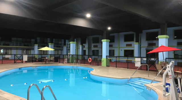 Кровать в общем номере Quality Inn Vincennes