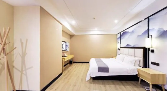 Люкс Premier Yitian Hotel (Xiamen Railway Station Lianhua Metrokou Store)