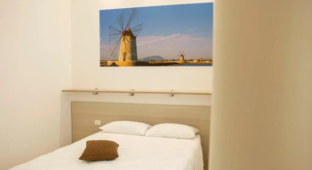 Sole Mare Sale, Book Bed and Breakfast Hotels in Paceco with Parking, Parking
