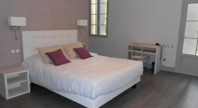 Номер Standard Logis- Hôtel Spa Restaurant lEpicurial