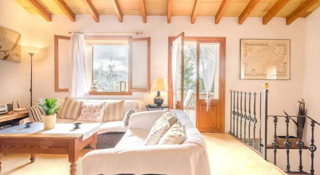 CAN Tumerris, Book Hotel  